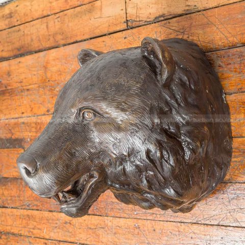bear face sculpture