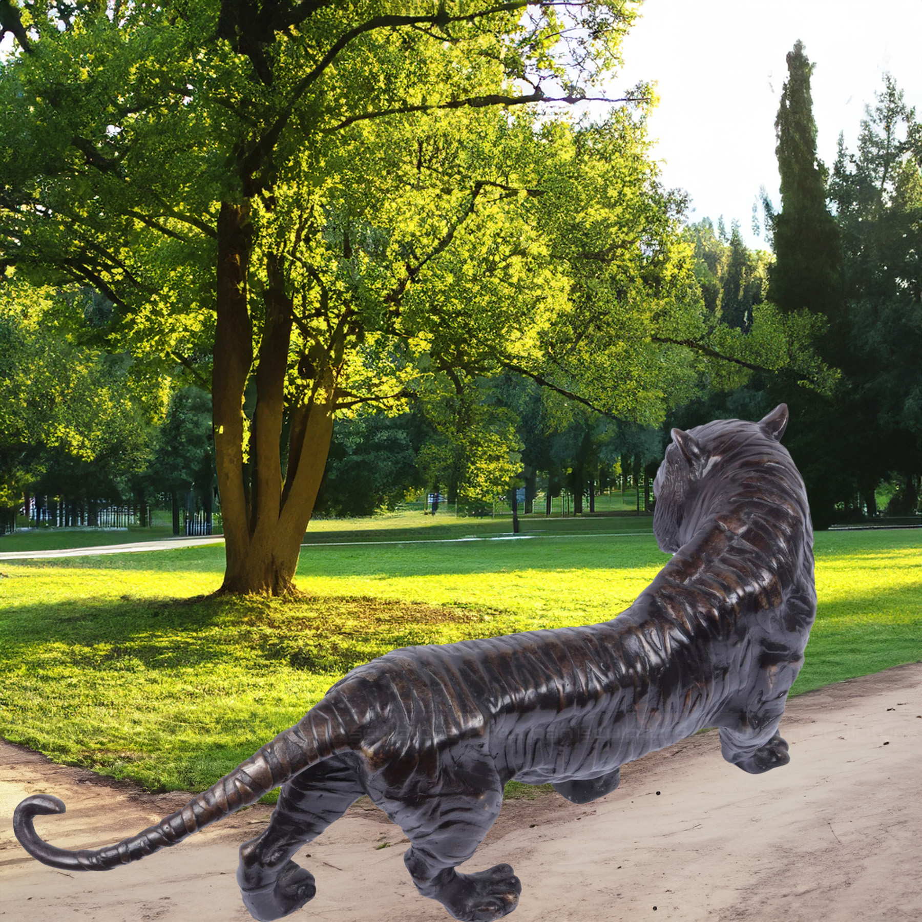 roaring tiger statue