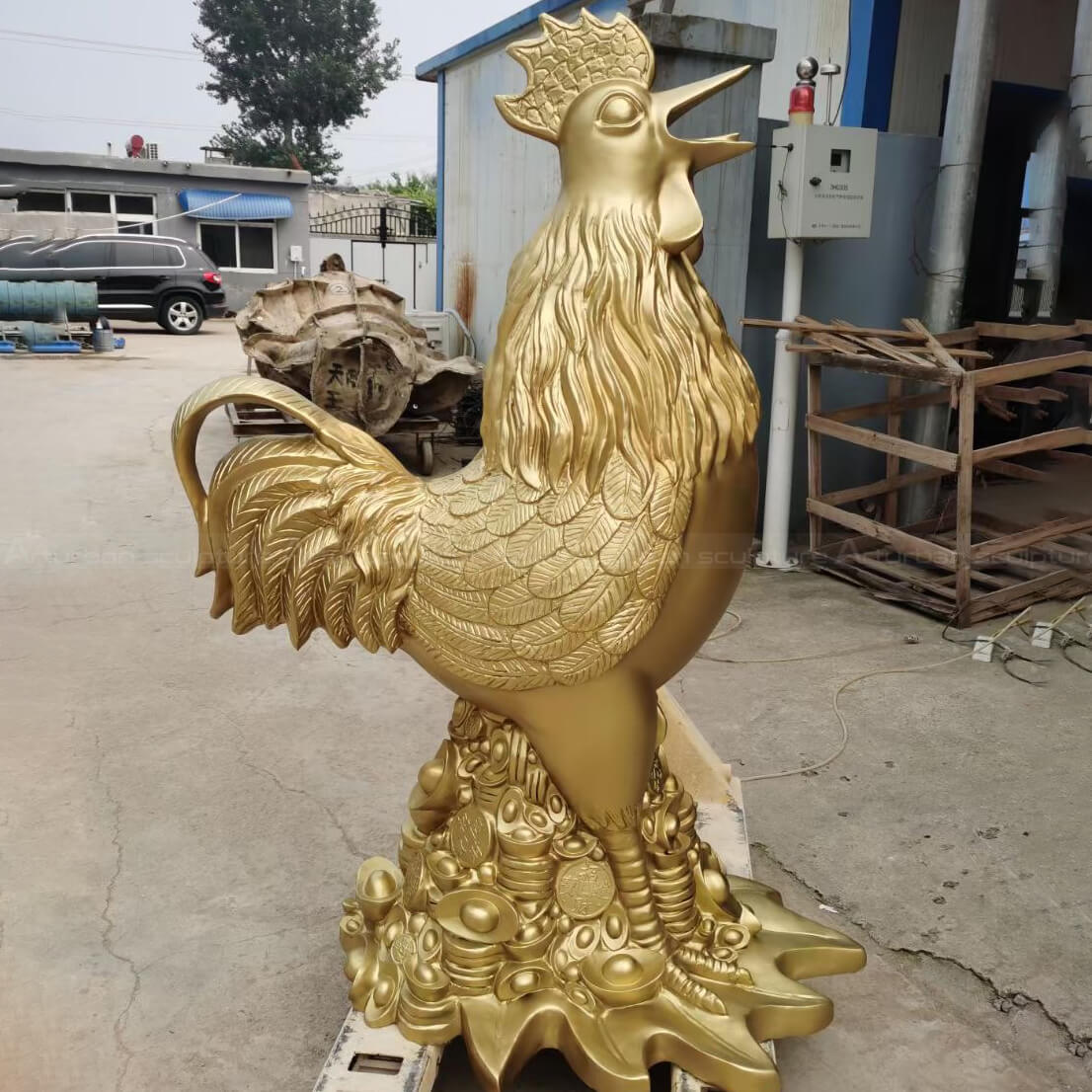 gold rooster statue