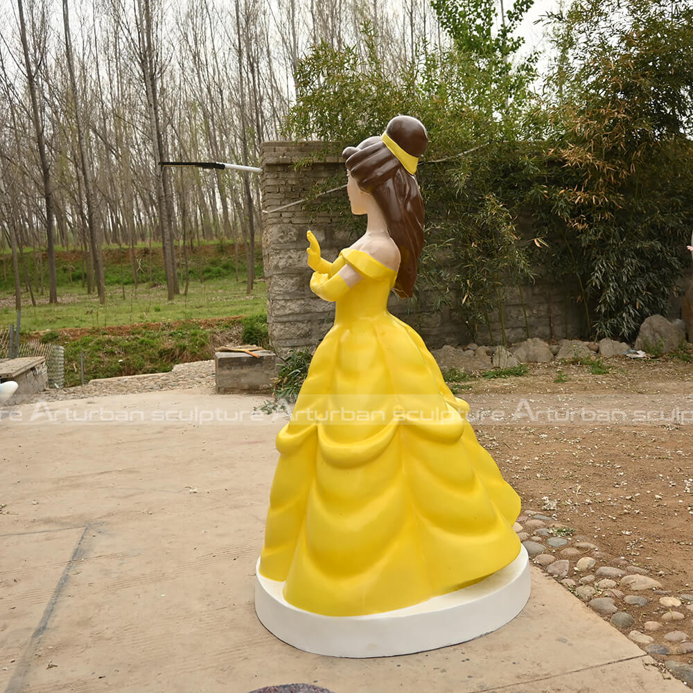 Belle Statue