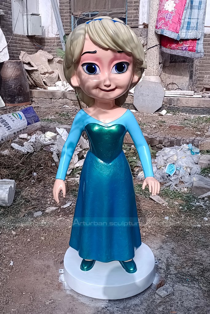 Elsa statue