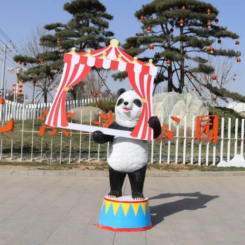 panda statue