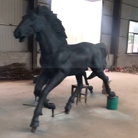 cast bronze horse sculpture