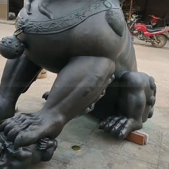 Chinese Foo Dog Statue