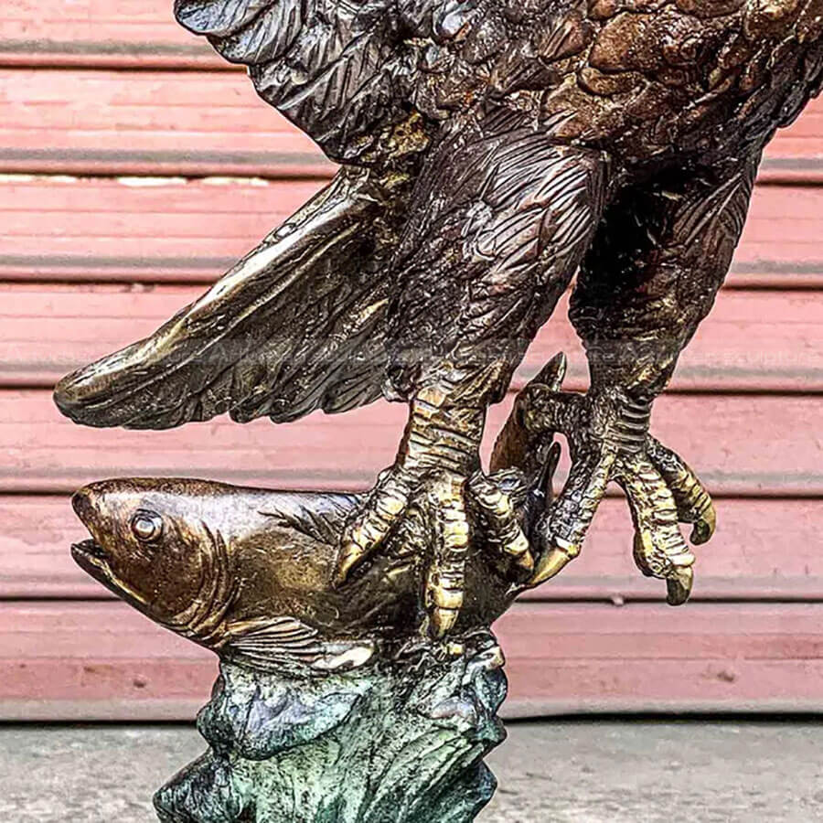 Flying Eagle Garden Ornament