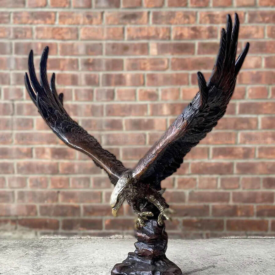 Flying Eagle Garden Sculpture