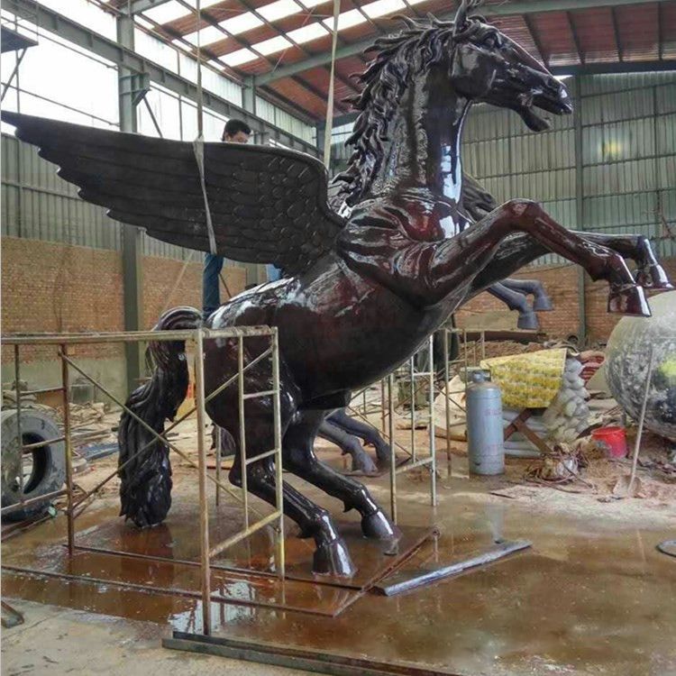 pegasus statue