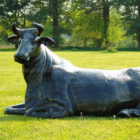 Cow Lawn Statue