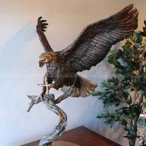 Flying Eagle Statue