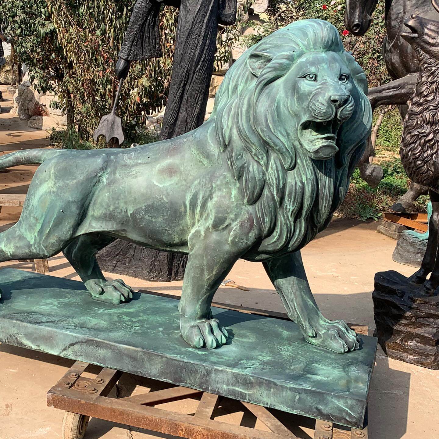 Lion Yard Ornament